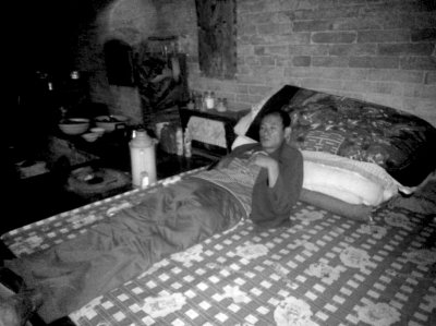 昨晚，張會(huì)英的丈夫接受采訪。記者 懷若谷/攝