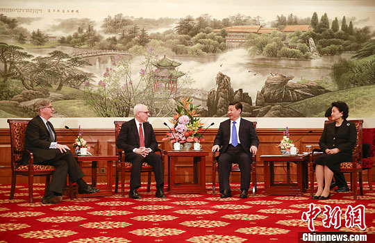 10月23日，中國國家主席習(xí)近平在北京釣魚臺國賓館會見清華大學(xué)經(jīng)濟(jì)管理學(xué)院顧問委員會海外委員。