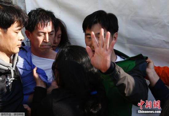 韓國(guó)國(guó)務(wù)總理稱(chēng)應(yīng)對(duì)沉船事件負(fù)全責(zé) 宣布辭職