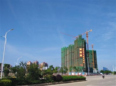 泉州東海片區(qū)海悅府地產(chǎn)項目。該項目開發(fā)公司董事蔡俊偉于春節(jié)前被帶走調(diào)查。