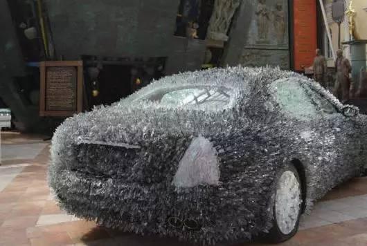 驚！車主用玻璃渣改裝瑪莎拉蒂
