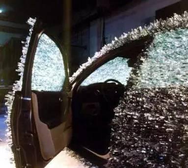 驚！車主用玻璃渣改裝瑪莎拉蒂