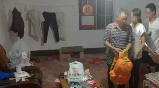 15歲少女戀上大叔失聯(lián)近1年 被找到時(shí)令人心疼 15歲少女戀上大叔失聯(lián)近1年 被找到時(shí)令人心疼