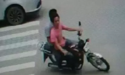 江西一家金店被洗劫 150萬元黃金2分鐘內(nèi)被搶走