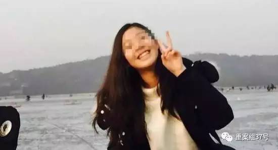 17歲高中男生教室里掐死女同學(xué)，被訴故意殺人和強奸