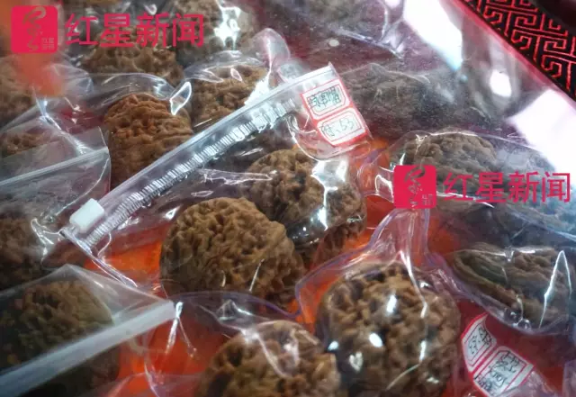 文玩核桃遇冷由幾萬一對降到5元沒人要？商戶否認