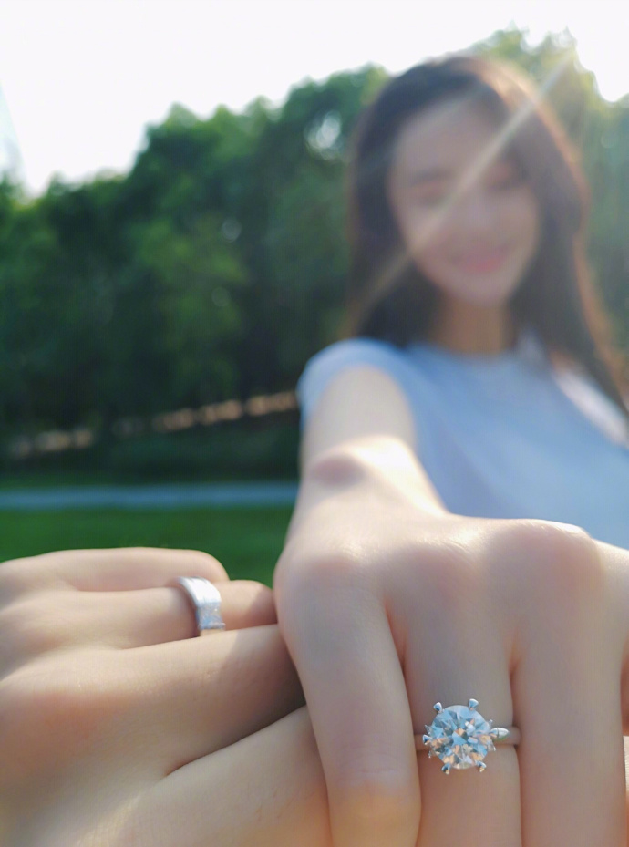 張馨予的婚紗成了淘寶爆款，知道價(jià)格后讓人大跌眼鏡！