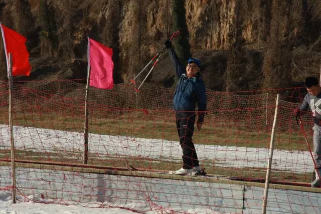 這幾個(gè)帥氣的姿勢，真的像專業(yè)級選手了呢