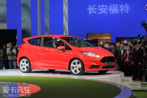 新款嘉年華ST 新款嘉年華ST