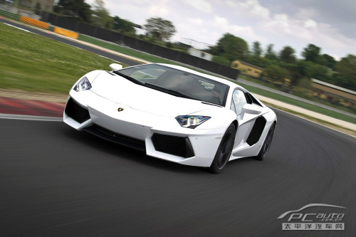 蘭博基尼將推史上最快車型 日內(nèi)瓦亮相 蘭博基尼將推史上最快車型 日內(nèi)瓦亮相