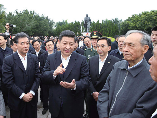 2012 年12 月，習(xí)近平任中共中央總書(shū)記后首次離京，即到改革前沿的廣東考察