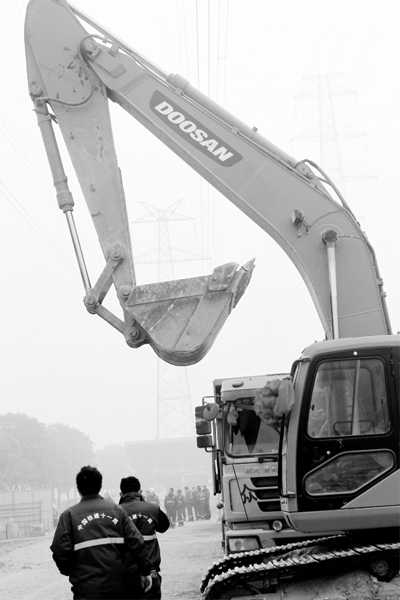 昨天，鄭州地鐵5號(hào)線配套工程在鄭州市西站路開(kāi)工