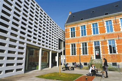 位于布魯日的歐洲學(xué)院。