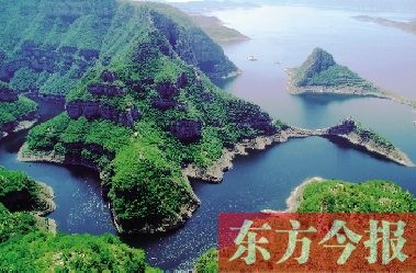 碧水藍(lán)天有綠色,是濟(jì)源人生活的愿望。如今,正是因?yàn)闈?jì)源有山有水,綠樹成蔭,很多在外工作的濟(jì)源人慢慢選擇回家鄉(xiāng)買房定居。