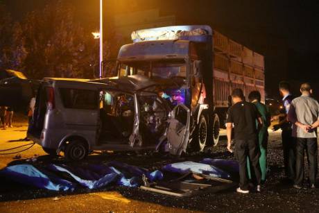 哈爾濱車禍致8人遇難 哈爾濱車禍致8人遇難