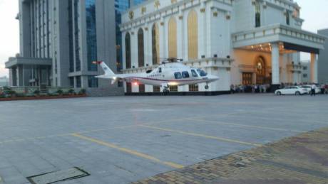 男子乘私人直升機(jī)從天津回鹽城過中秋 男子乘私人直升機(jī)從天津回鹽城過中秋