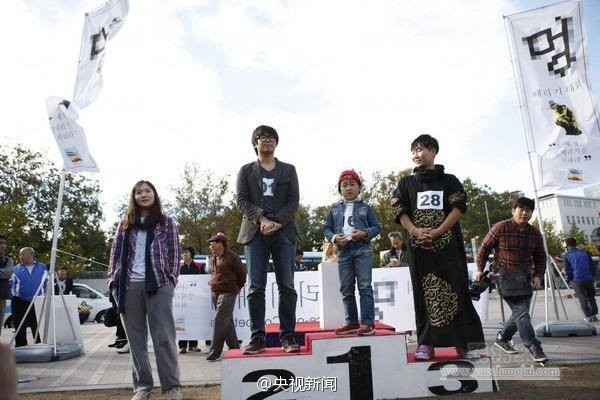 韓國舉辦“發(fā)呆大賽” 選手面僵齊放空