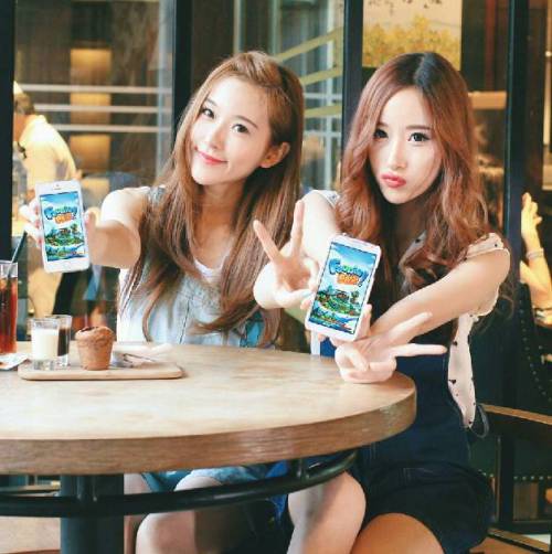 印尼清新“網(wǎng)拍姊妹花”爆紅 印尼清新“網(wǎng)拍姊妹花”爆紅