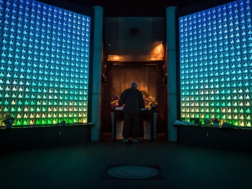 日本寺廟打造高科技納骨佛像 日本寺廟打造高科技納骨佛像