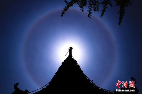 棗莊現(xiàn)日暈藍(lán)天美景 棗莊現(xiàn)日暈藍(lán)天美景