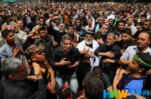 數(shù)萬(wàn)穆斯林集體朝圣