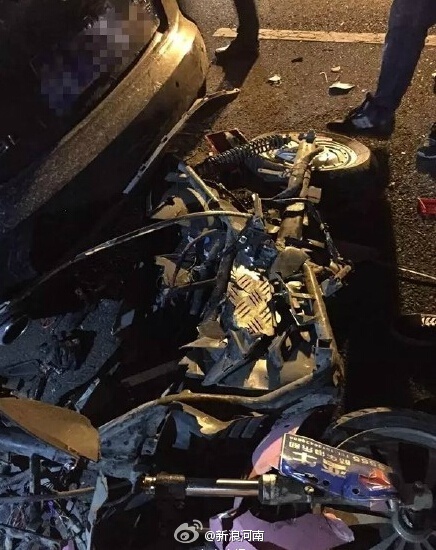 大學(xué)生騎電動(dòng)車飆車 100邁追尾身亡