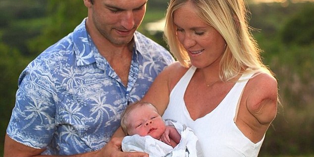 獨(dú)臂沖浪高手當(dāng)媽媽