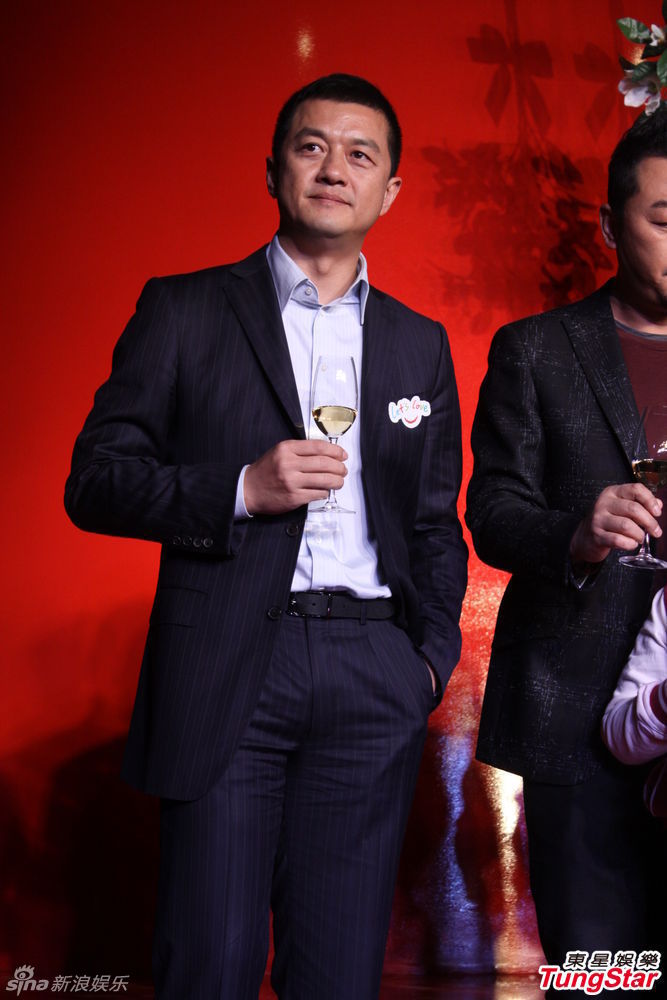 李亞鵬、郭濤父子相活動(dòng)