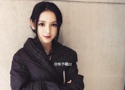 國民老公王思聰?shù)木p聞女友張予曦，93年