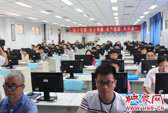 與書面評卷相比,網(wǎng)上評卷由系統(tǒng)自動進(jìn)行分發(fā),減少了試卷過程的周轉(zhuǎn),提高了評卷的工作效率。