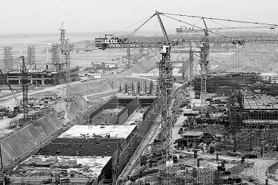 鄭州新鄭國際機(jī)場二期工程建設(shè)如火如荼。資料圖片