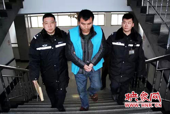 警方已經(jīng)將肇事嫌疑人控制。