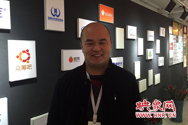 百人“十三五”:辭百萬(wàn)年薪 幫更多的草根圓創(chuàng)業(yè)夢(mèng) 百人“十三五”:辭百萬(wàn)年薪 幫更多的草根圓創(chuàng)業(yè)夢(mèng)