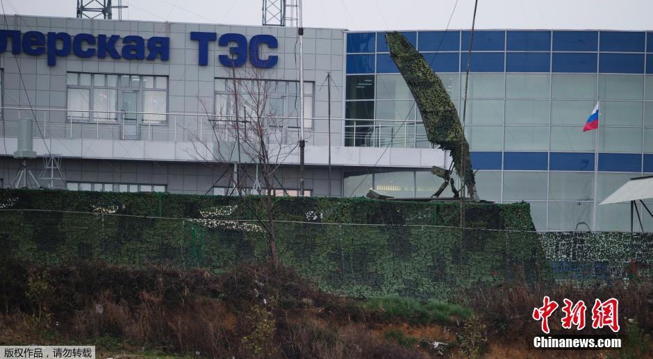 當(dāng)?shù)貢r(shí)間1月29日，俄羅斯索契，2014年索契冬奧會(huì)，俄羅斯軍方在奧林匹克公園周邊部署放空導(dǎo)彈系統(tǒng)。