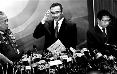 當?shù)貢r間2014年3月12日，馬來西亞雪邦，馬來西亞交通部長希山慕丁出席新聞發(fā)布會。