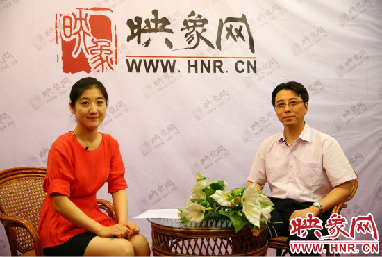 南京大學河南招生組負責人武港山教授做客映象網(wǎng)2014高招“名校面對面”系列視頻訪談。