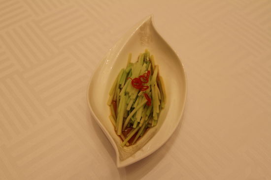 白灼翠芥蘭。 花惠生 供圖