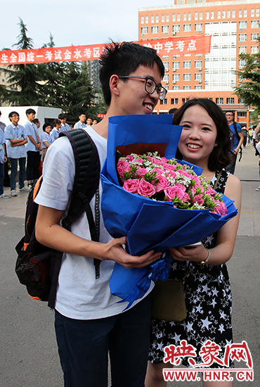 還有一種情，它是懵懂的情愫，你若安好，便是晴天。