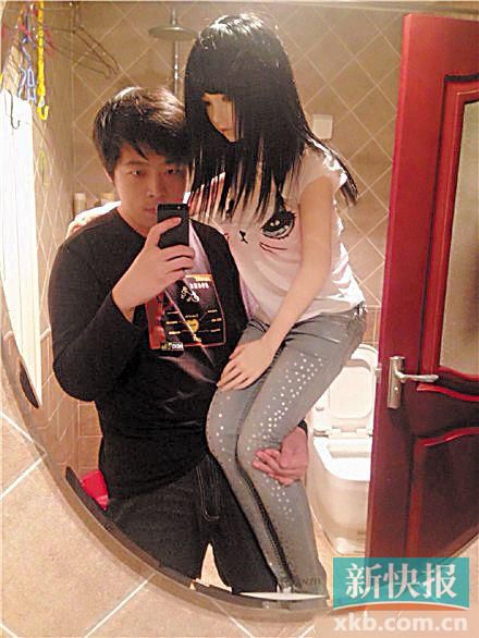 宋渤平常就是這樣抱著重20公斤的小蝶出門。 微博圖