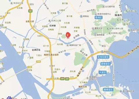 以此前的格力康樂園為例。在2005年，格力電器就已出資2億元，建立員工生活區(qū)——格力康樂園。該生活園區(qū)建筑面積達12萬平方米以上，可容納員工10000多人。后來，斥資4億的康樂園二期也已經(jīng)投入使用。