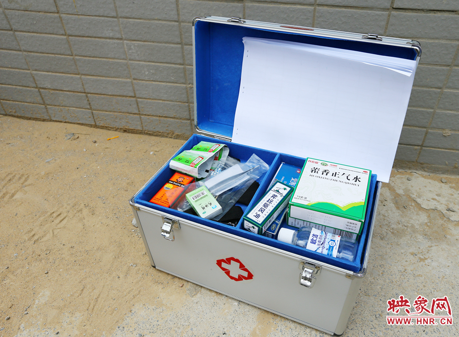 高溫天氣下，防暑藥品是必須準(zhǔn)備的