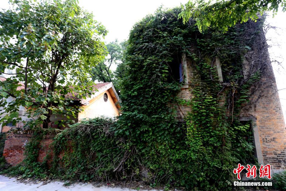 河南中牟發(fā)現(xiàn)侵華日軍建軍用火車站 炮樓壕溝壁壘森嚴 河南中牟發(fā)現(xiàn)侵華日軍建軍用火車站 炮樓壕溝壁壘森嚴