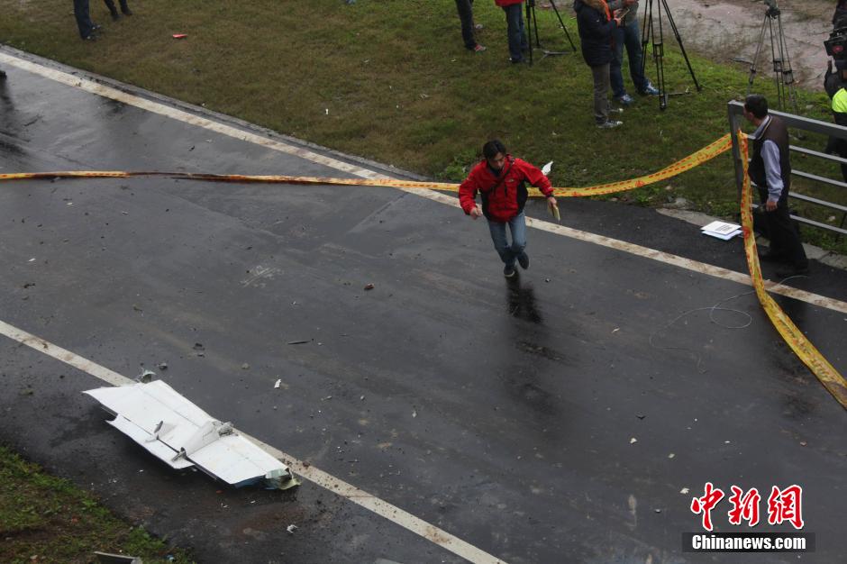 臺灣復(fù)興航空一架班機墜河