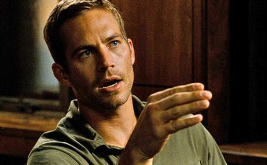 為了讓多姆重獲自由，布萊恩與FBI達(dá)成協(xié)議