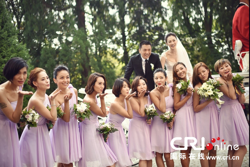 李小冉比利時辦婚禮 朱丹、鐘欣潼、應(yīng)采兒做伴娘