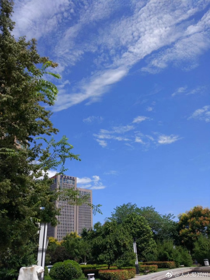 又被鄭州的藍(lán)天刷屏！隨便一拍就是手機(jī)壁紙