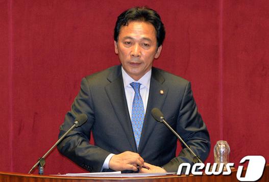 韓國大學(xué)教授拿學(xué)生做活體實(shí)驗(yàn)長達(dá)10年 韓國大學(xué)教授拿學(xué)生做活體實(shí)驗(yàn)長達(dá)10年