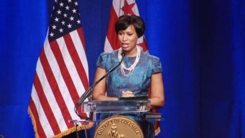 穆麗爾·鮑澤成為了華盛頓歷史上第一位非裔女市長。