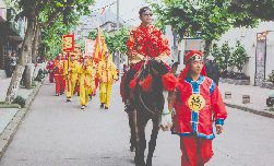 我的意中人騎著大馬，八抬大轎來(lái)娶我