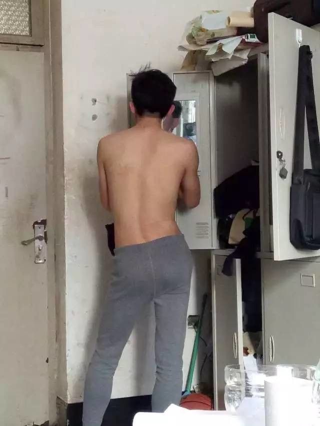 這個(gè)學(xué)校的男生宿舍火了！女同學(xué)都喊著要嫁